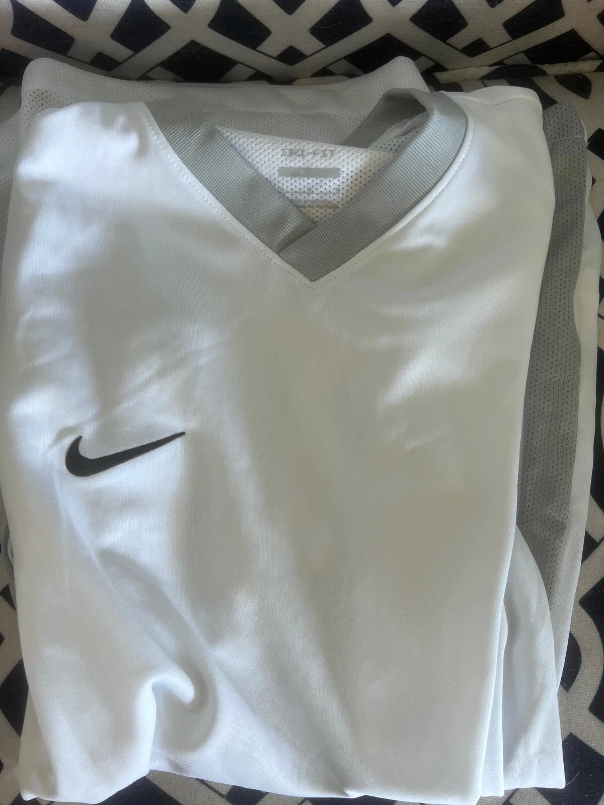 Nike Dri-FIT Park 3 Slim Fit T-Shirt CW3828 White Men’s Medium NWT gallery