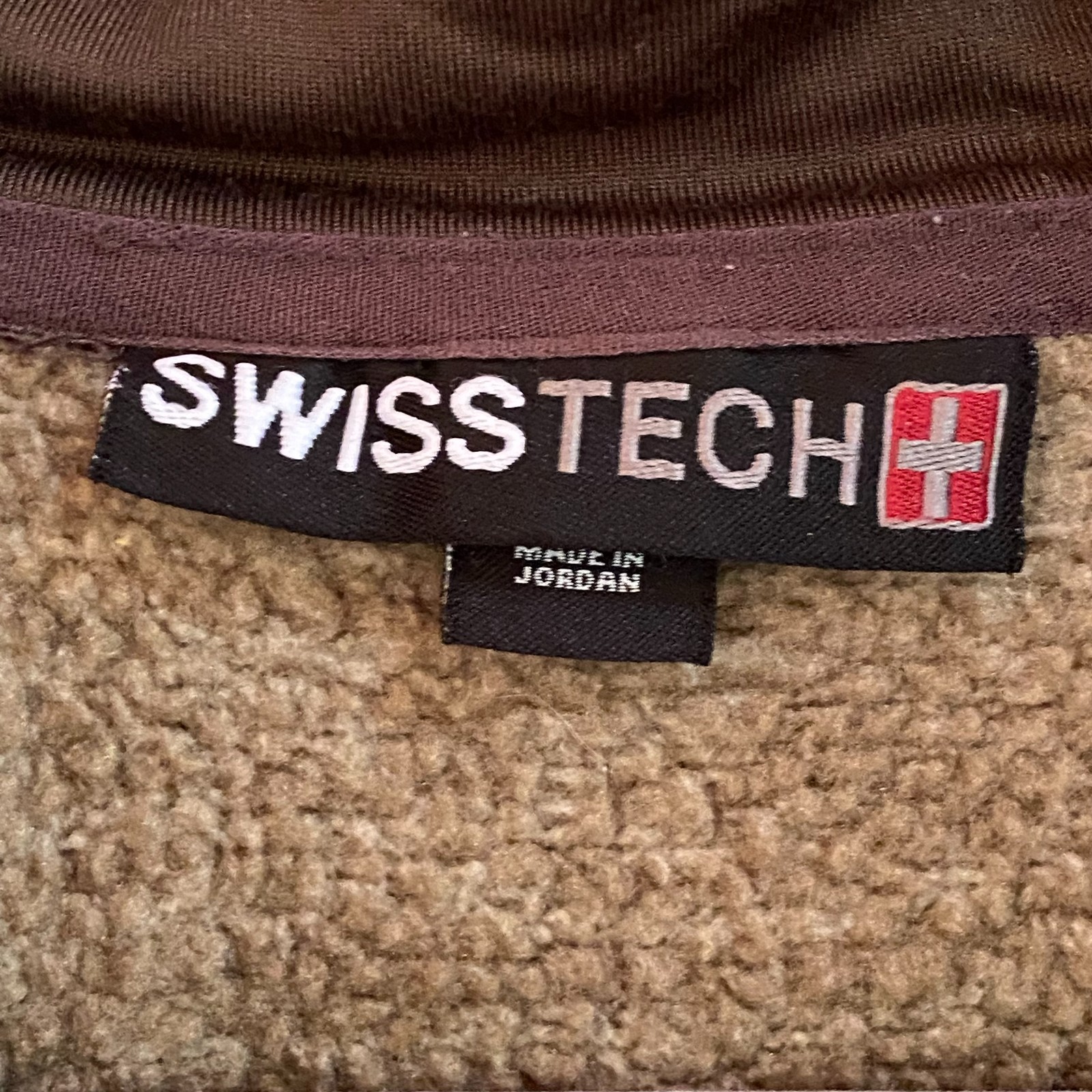 Men's Swiss Tech Raglan Long Sleeve Full Zip Tan sz. XL gallery