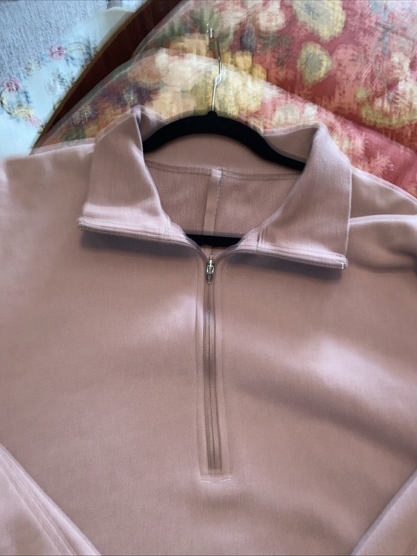 Lulu Lemon 2XL. 1/4 Zip Men’s Sweat Shirt. NWOT. Pit To Pit 28. Length 28. gallery