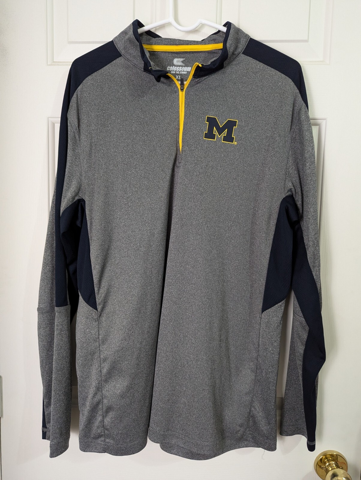 Michigan Wolverines UofM Colosseum Mens XL Pullover Gray Navy 1/4 Zip Polyester gallery