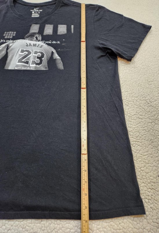 Nike LeBron James "Its Only Crazy Dream Until You Do It" Y2K graphic t-shirt 2XL gallery