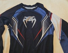 Venum Flag Series Men’s L Long Sleeve Rash Guard Compression Lightweight USA