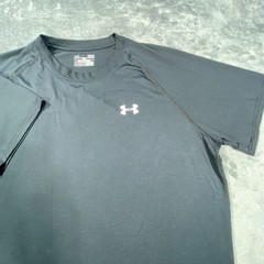 Under Armour Shirt Mens Large Black Short Sleeve Heat Gear Loose Fit Active Gym