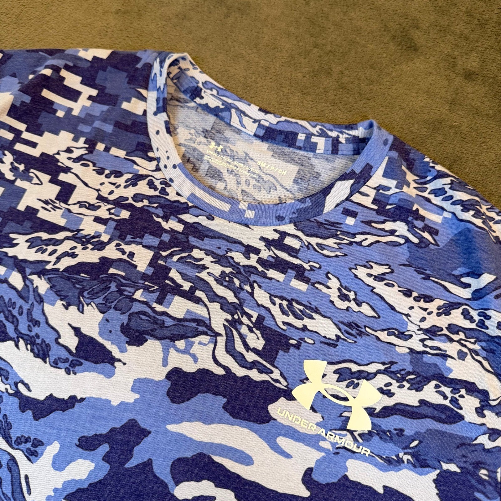 Under Armour Mens Small Blue Digital Camo Tiger Stripe Loose Fit T-Shirt SM gallery