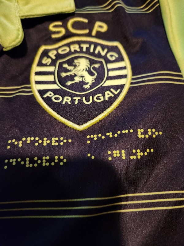 Rare Sporting CP Lisbon 2017/2018 Portugal Away Soccer Jersey Size M gallery