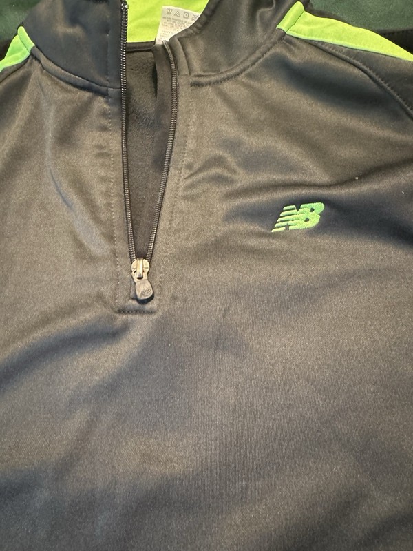 New Balance 1/4 Zip Black And Green Running Pullover Shirt Youth Large 14/16 gallery