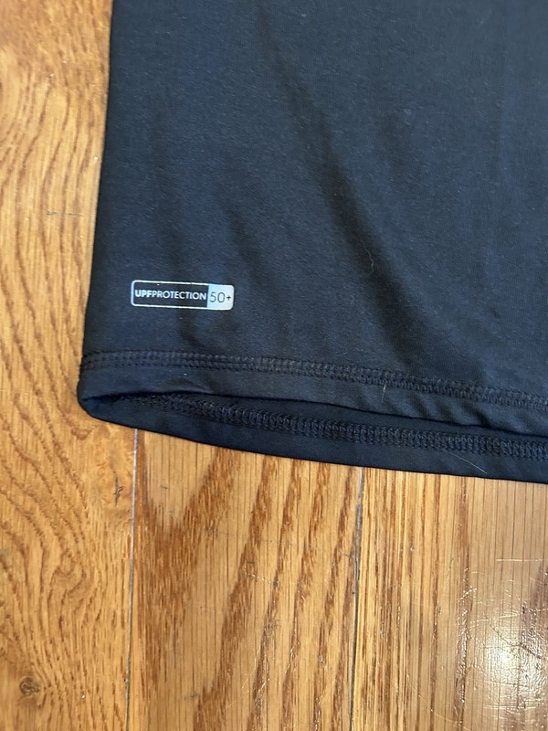 Quiksilver Swim Shirt Mens Medium M Black UPF 50+ Sun Protection Surf Rashguard gallery