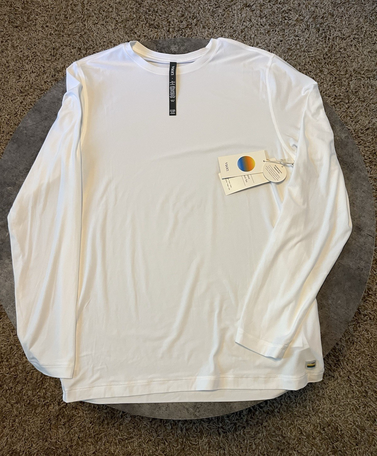 Vuori Strato Tech Tee Men’s Long Sleeve Crew Neck Stretch White Size L V178 gallery