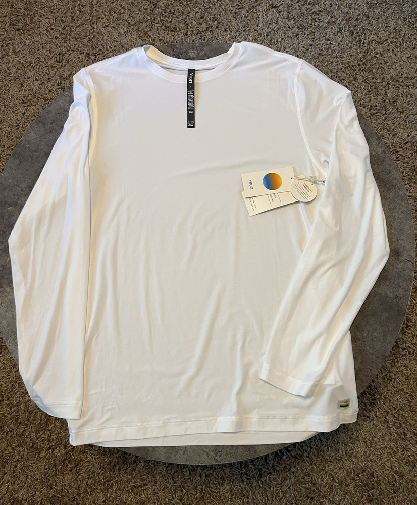 Vuori Strato Tech Tee Men’s Long Sleeve Crew Neck Stretch White Size L V178
