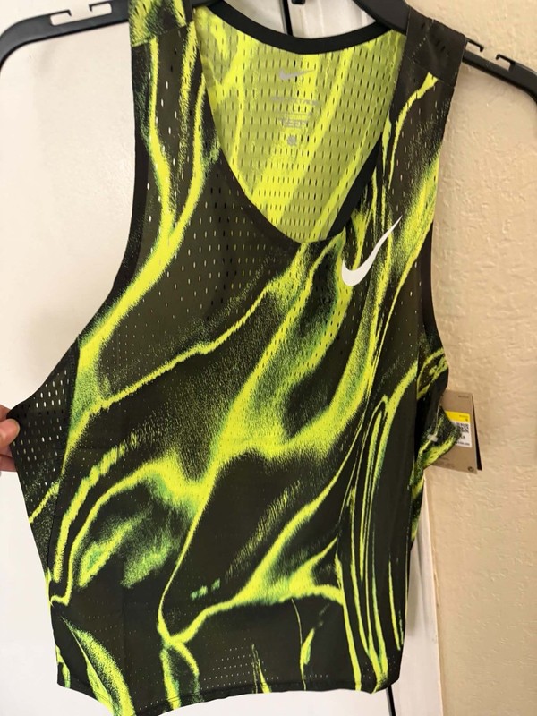 Nike Dri-Fit ADV Running Singlet Tank HV2643-702 Volt Black Mens Size Small gallery
