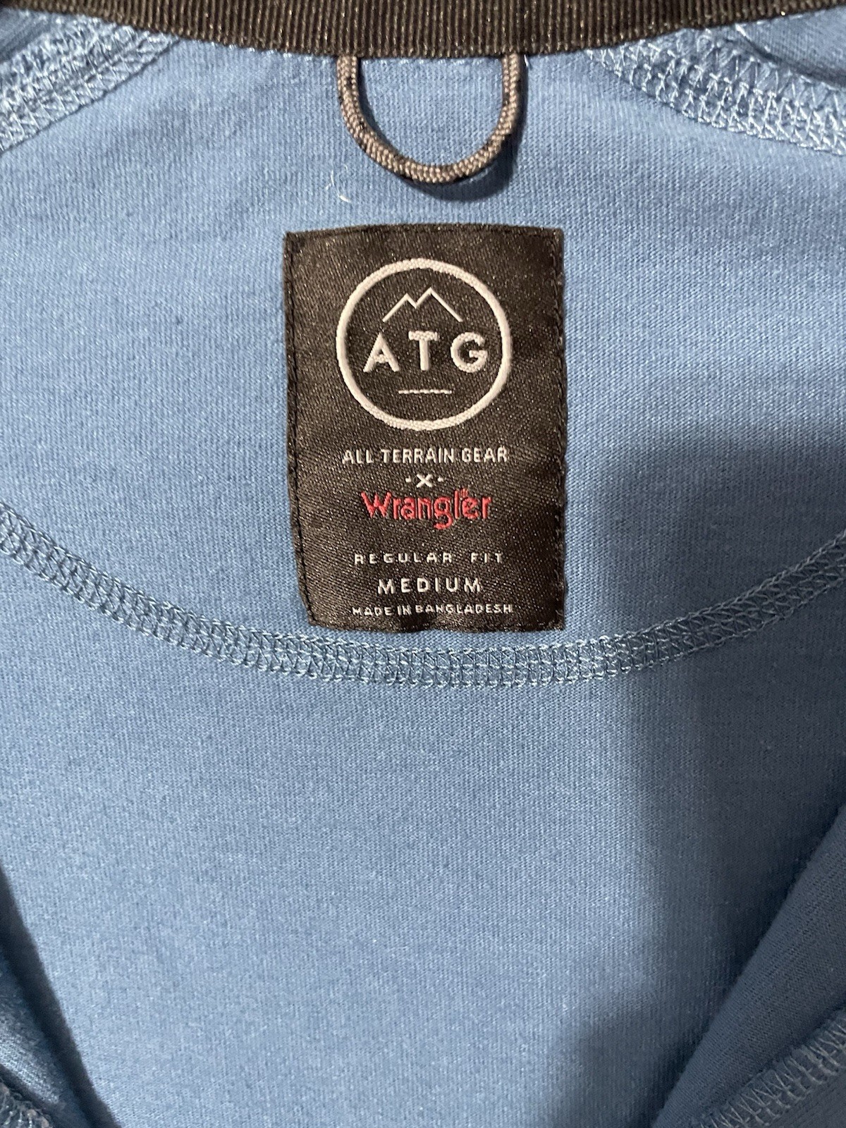Wrangler ATG All Terrain Gear Blue Long Sleeve 1/2 Zip Pullover Size medium gallery