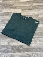 Reebok Delta Core Tee Men’s Size M Green Wicking Stretch Classic Fit Exercise