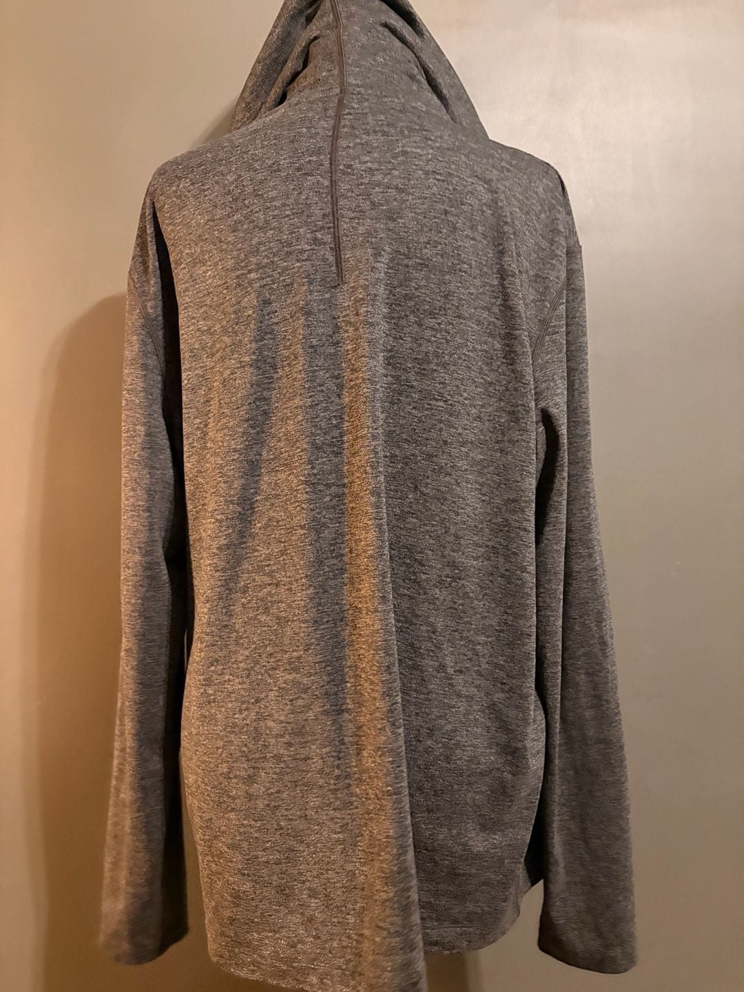 Lululemon Metal Vent Tech Hoodie in Heathered Grey gallery