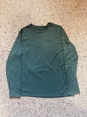 Patagonia Mens Long Sleeve Capilene Cool Daily Graphic Shirt Green Extra Large