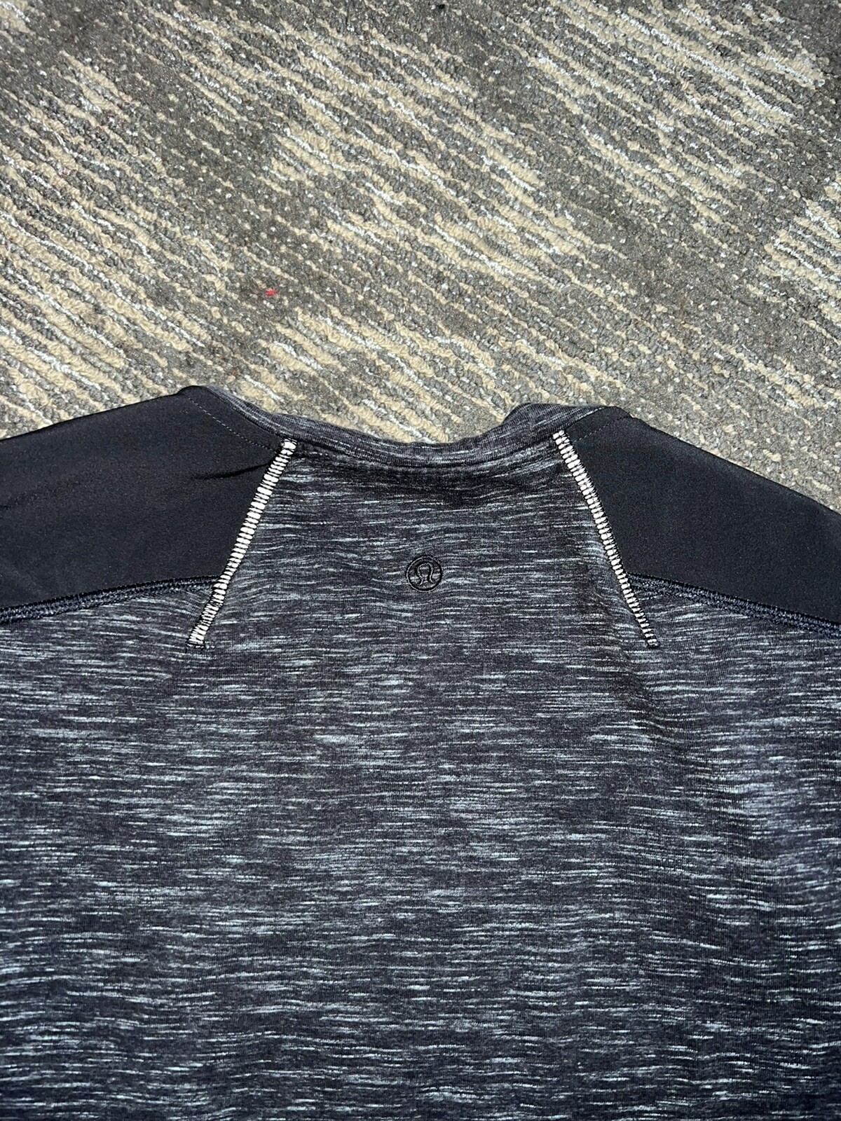 Lululemon Transit Long Sleeve V-Neck Marled Black Heavy Pullover Mens S gallery