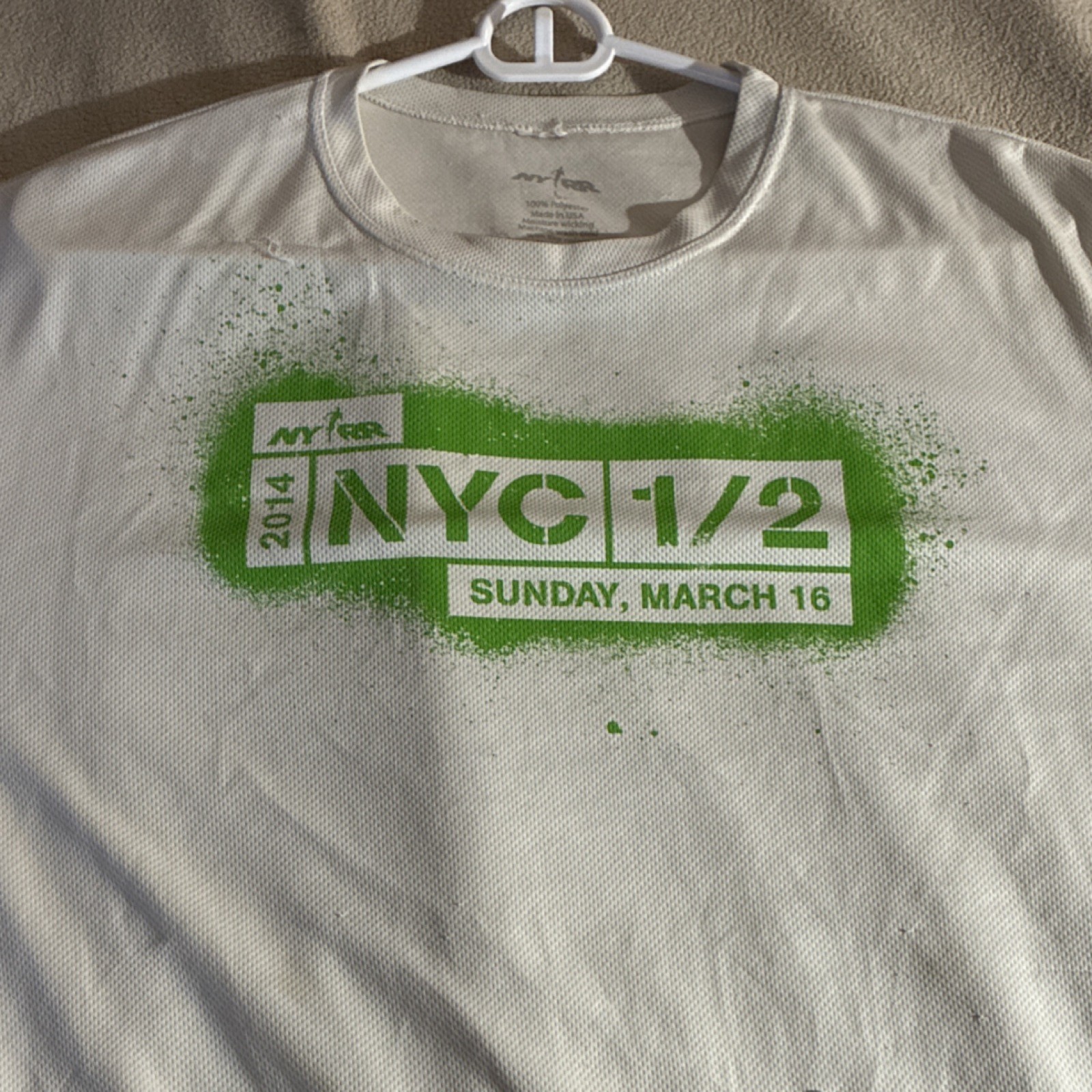 NYRR NYC Half Marathon Men's Moisture Wicking T-Shirt White Green Size L gallery