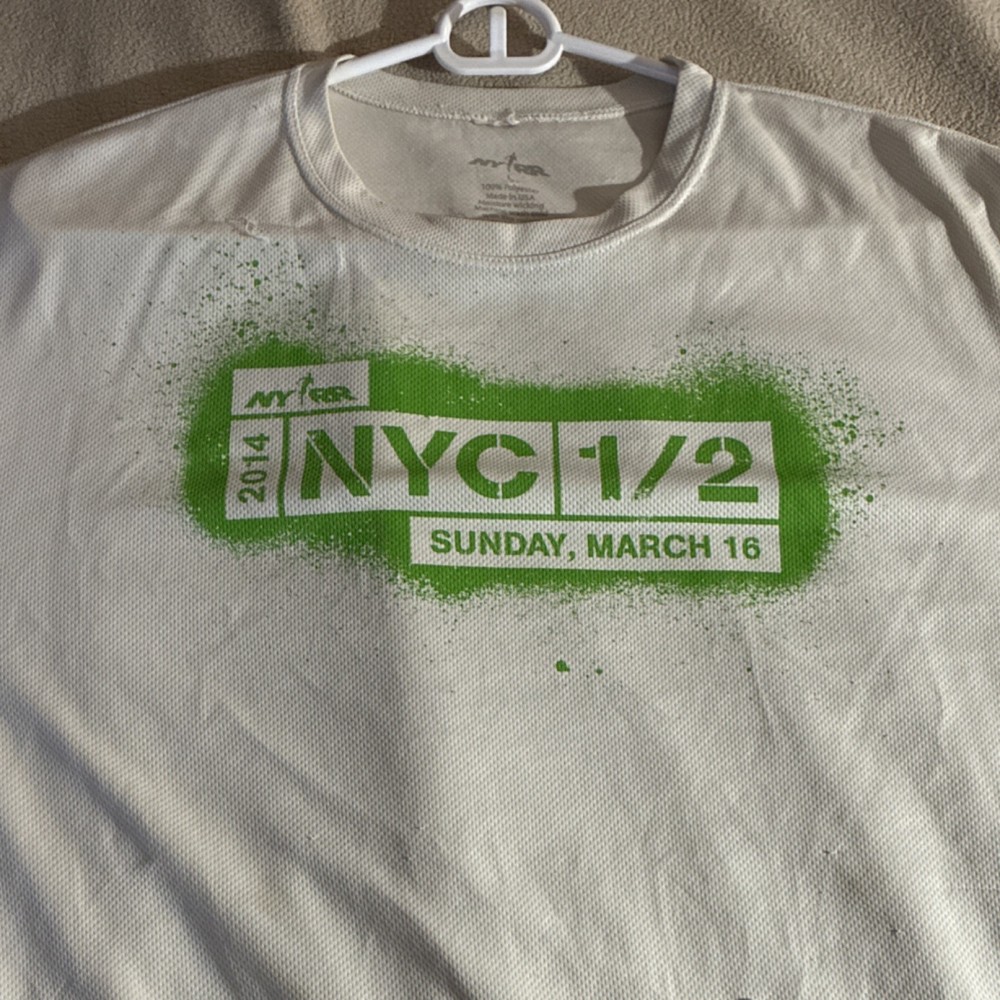 NYRR NYC Half Marathon Men's Moisture Wicking T-Shirt White Green Size L