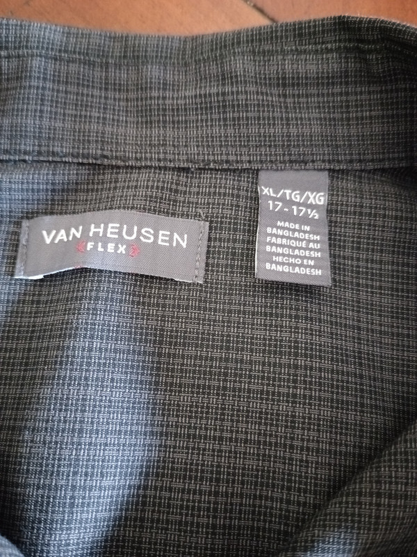 Gray Van Huesen Shirt XL 17- Button Down Short Sleeve Front Pocket gallery