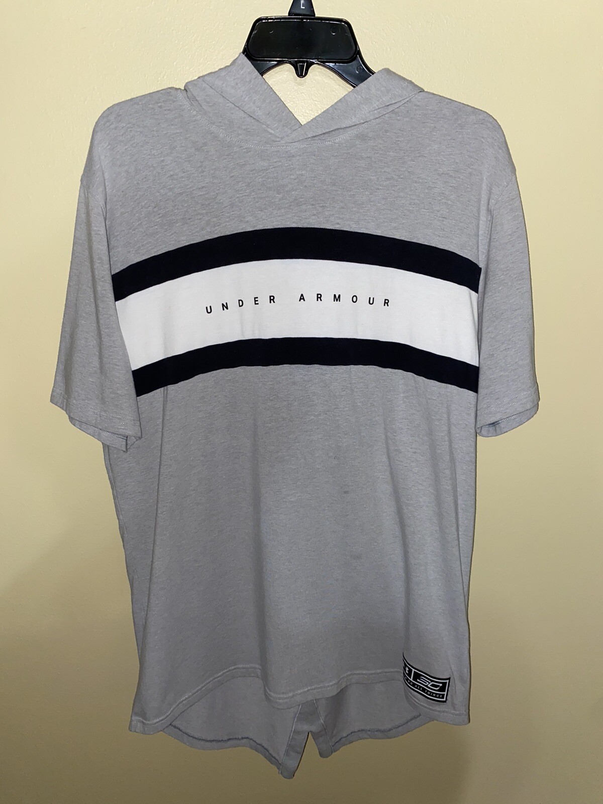 Under Armour SC30 Grey Splash Short Sleeve Workout Hoodie Large 1290654 gallery