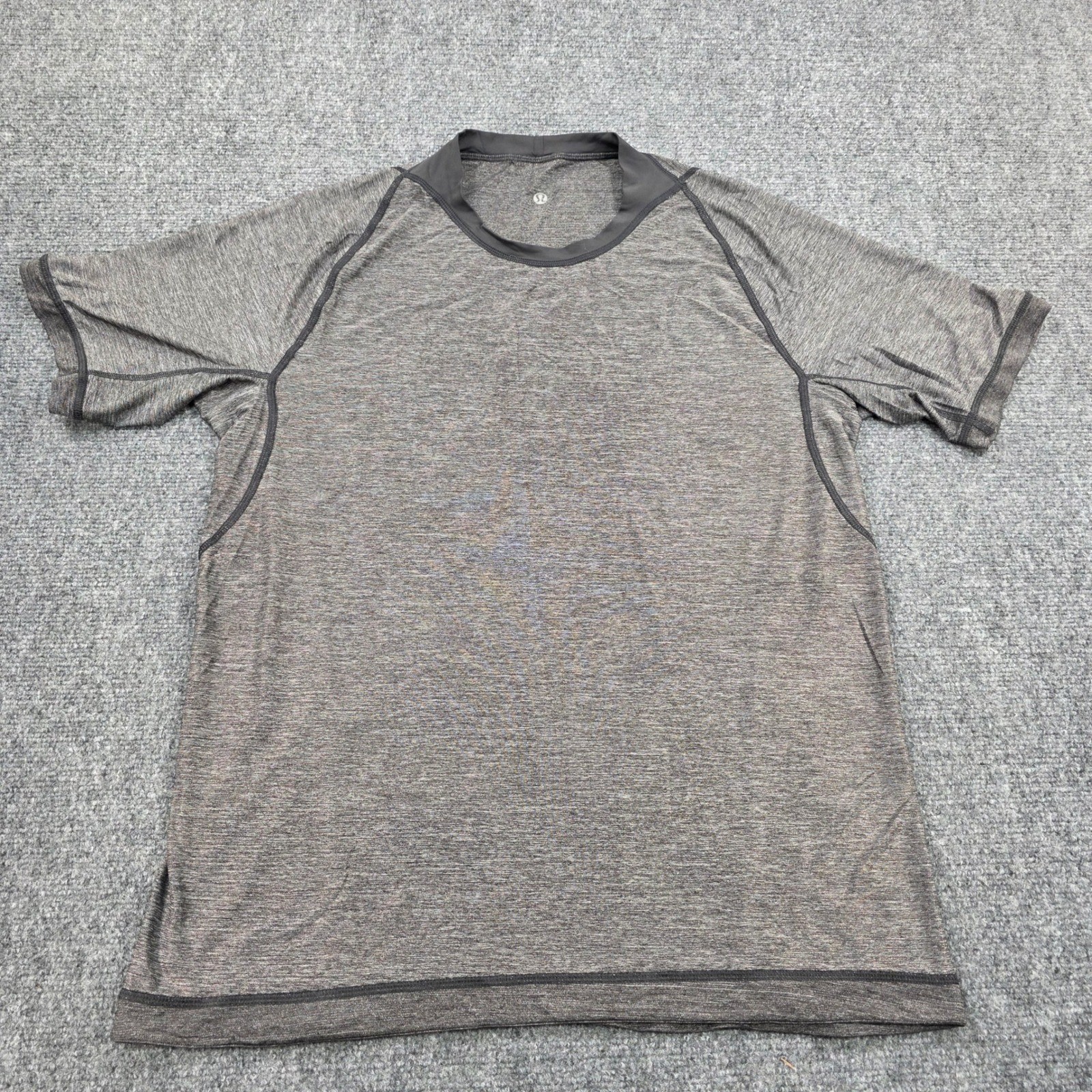 Lee Extra Large Lululemon Short Sve Athletic T-Shirt Heathered Gray Gym Stealth gallery