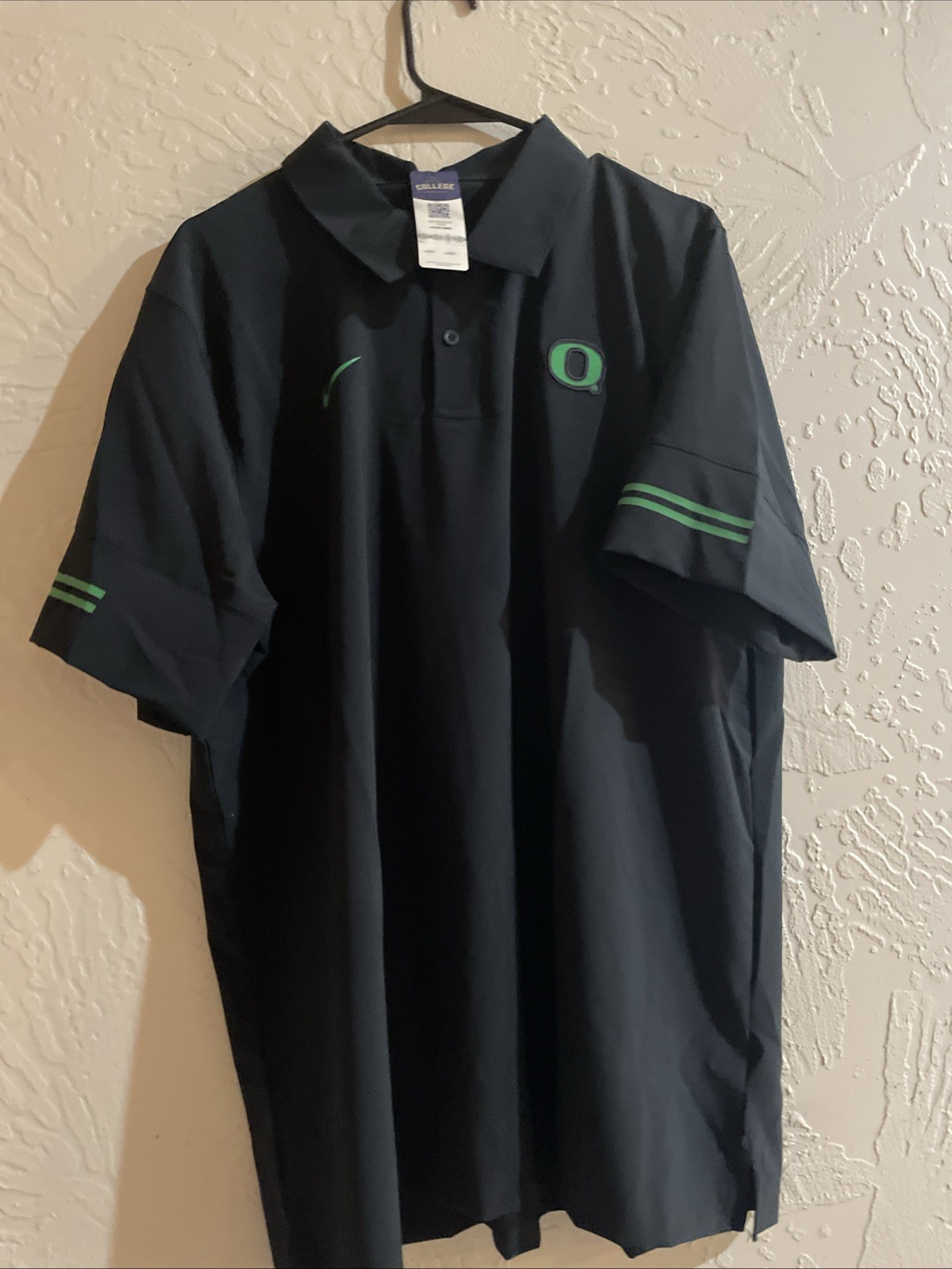 Nike Flex Standard Fit Black And Green. retails at $80 gallery