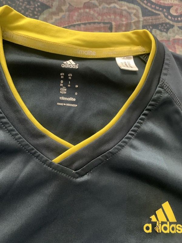 ADIDAS CLIMALITE - Soccer Jersey - Basketball Football Rugby, Yellow/Gray Size M gallery