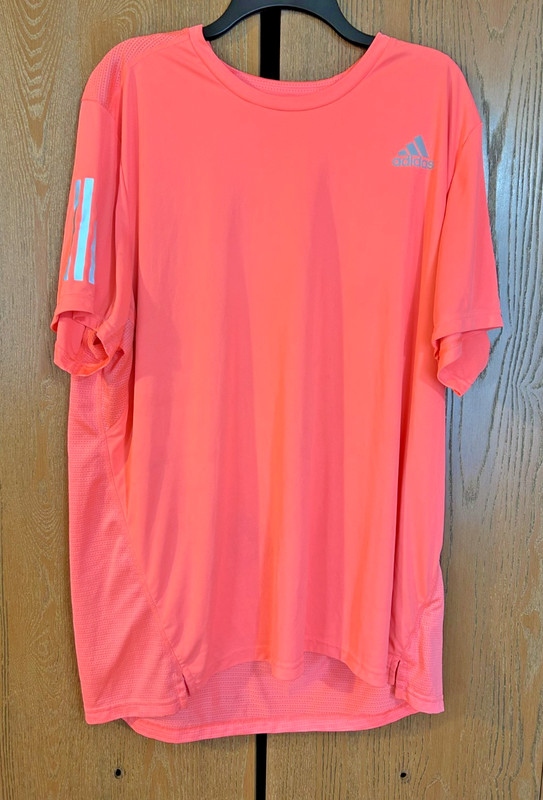 (5) MEN'S ADDIAS ASSORTED PERFORMACE SHIRTS - INCLUDES RUNNING, GOLF, ETC - 2XL gallery