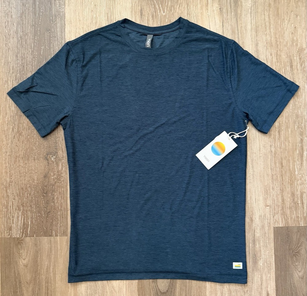 Vuori Strato Tech Tee Navy Heather Sz Small V126 Athletic NWT