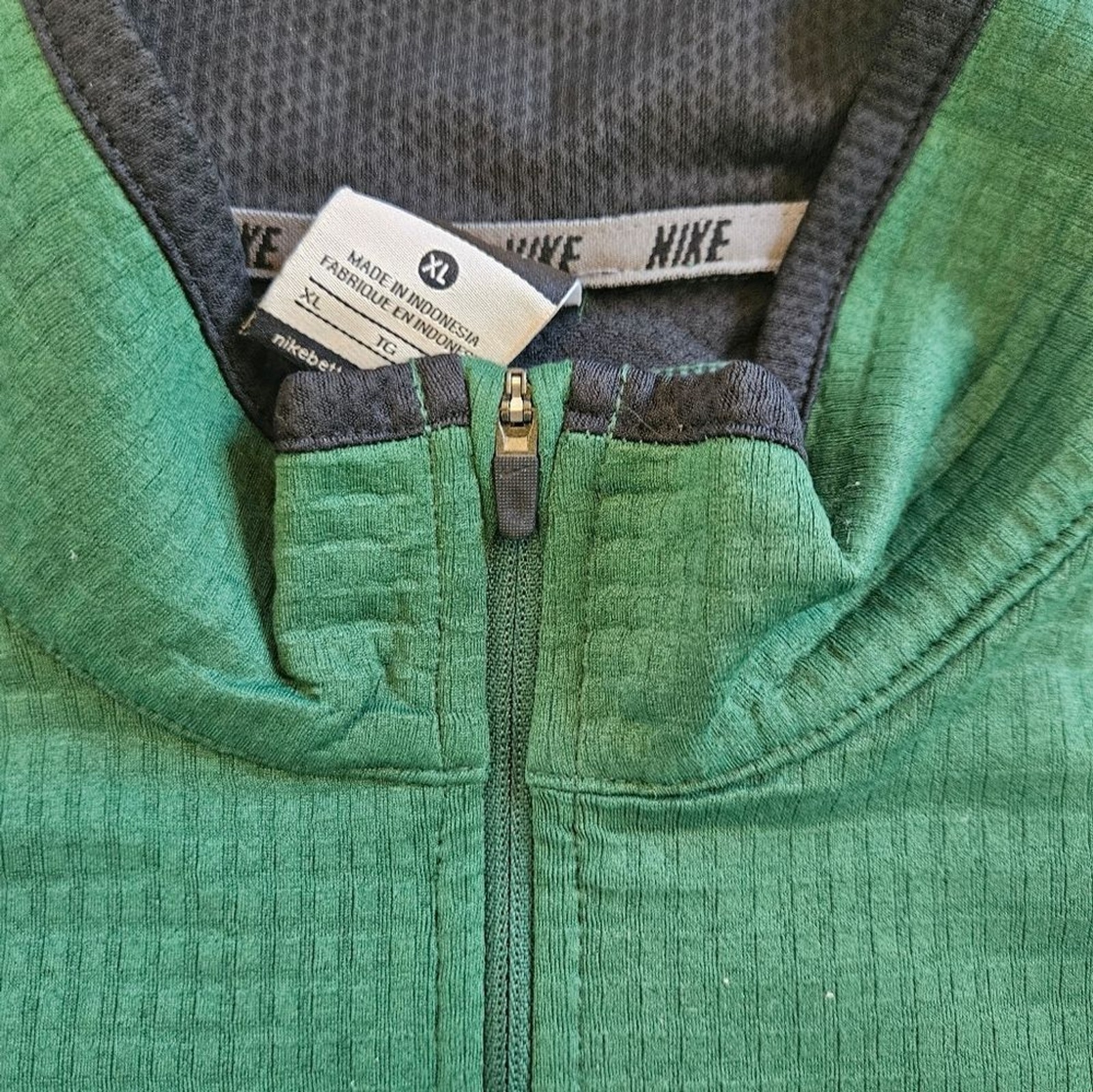 Nike Green Dri Fit Waffle Textured Size XL gallery