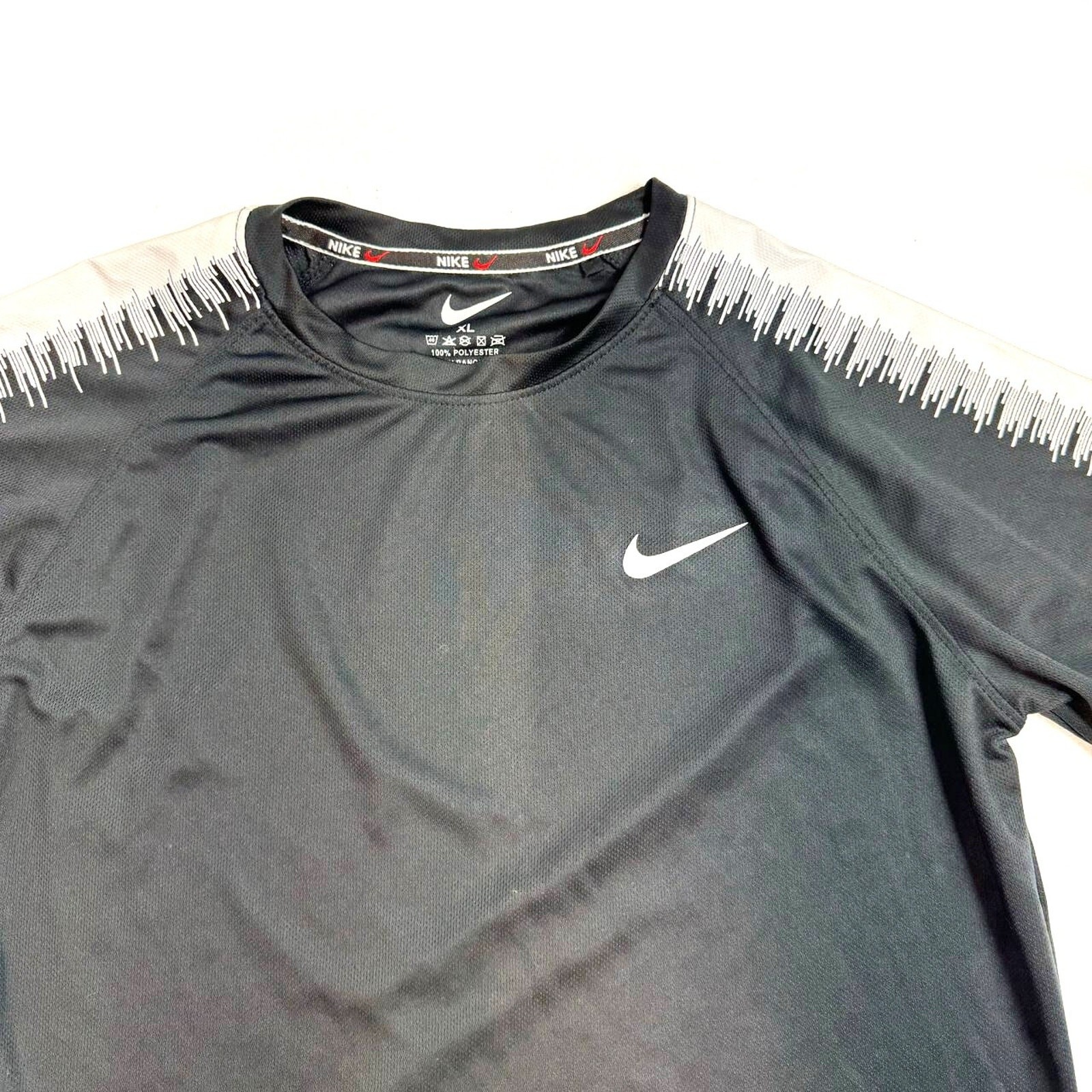 Nike Men's Shirt Black and White Logo Dri-Fit Athletic Short Sleeve Size XL gallery