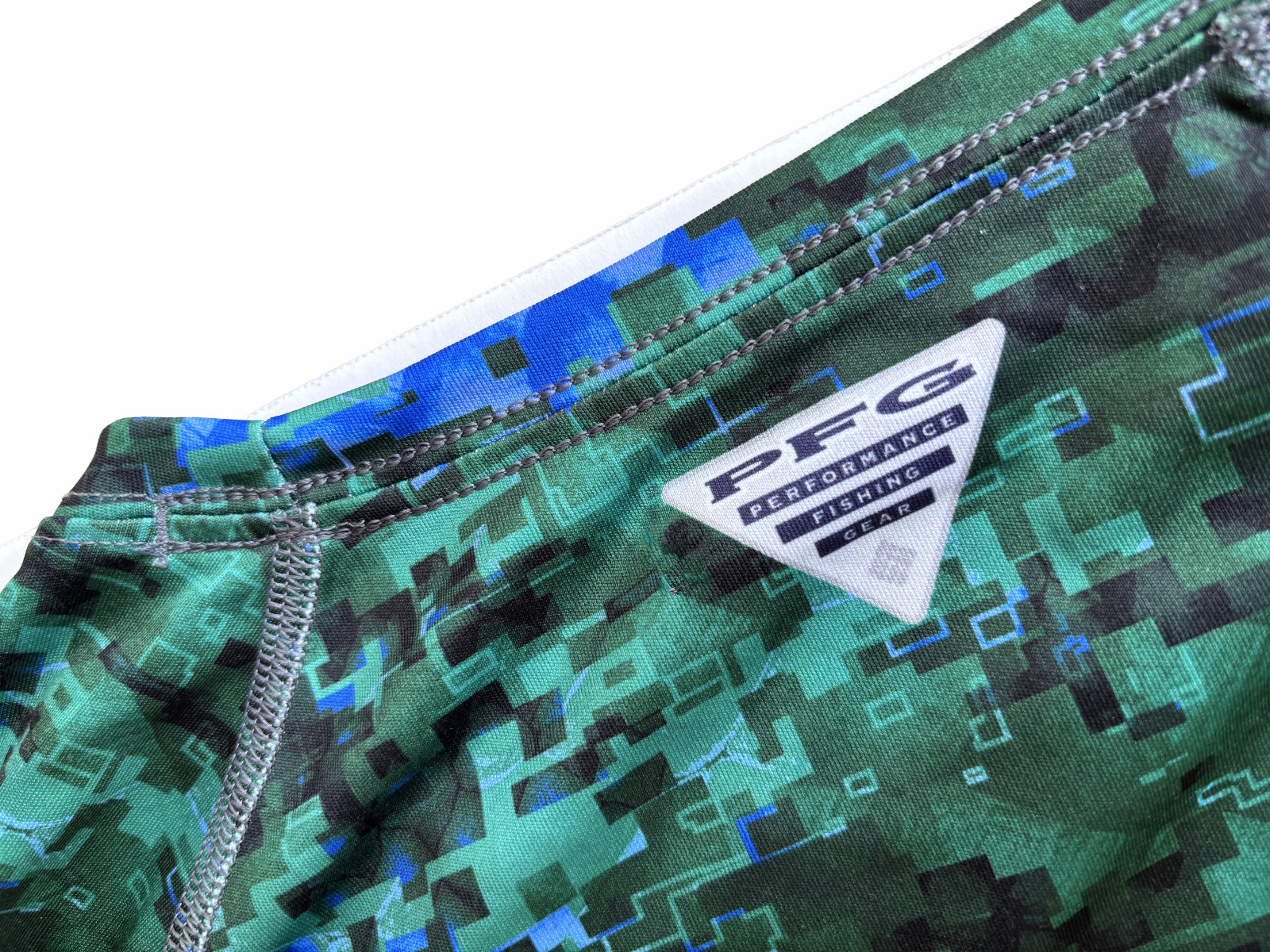 Columbia PFG Super Terminal Tackle Shirt Mens M Green Digital Camo Omni Shade gallery
