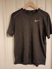 Nike Running Diamonback Dri-Fit Mens Size M Grey with Black/Grey Accents Logo