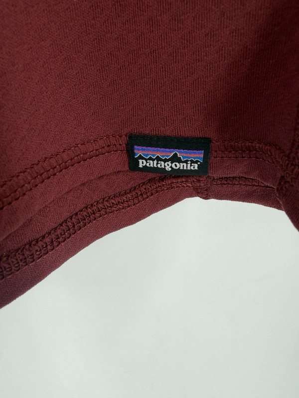 Patagonia Midweight Capilene Baselayer Men’s Medium Red 1/4 Zip Pullover Thermal gallery