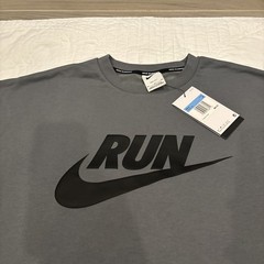 Nike Medium Running Division Long Sleeve Gray Sweatshirt IH2822-084 NWT $80