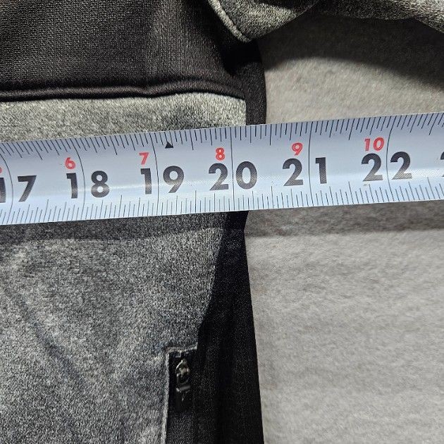 Old Navy Active Men's Size Medium Black Gray Long Sleeve Full Zip Jacket gallery