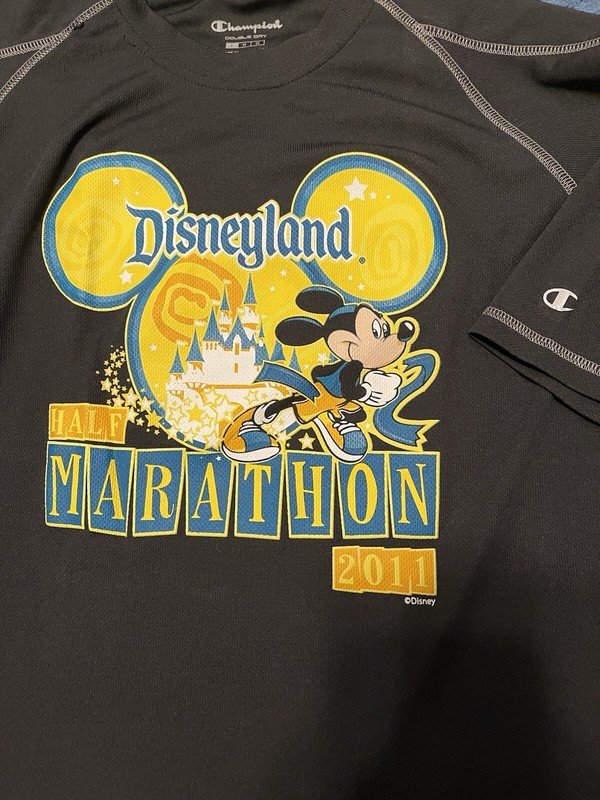 DISNEY DISNEYLAND MICKEY CHAMPION DOUBLE DRY 2011 1/2 MARATHON BLACK SHIRT LARGE gallery