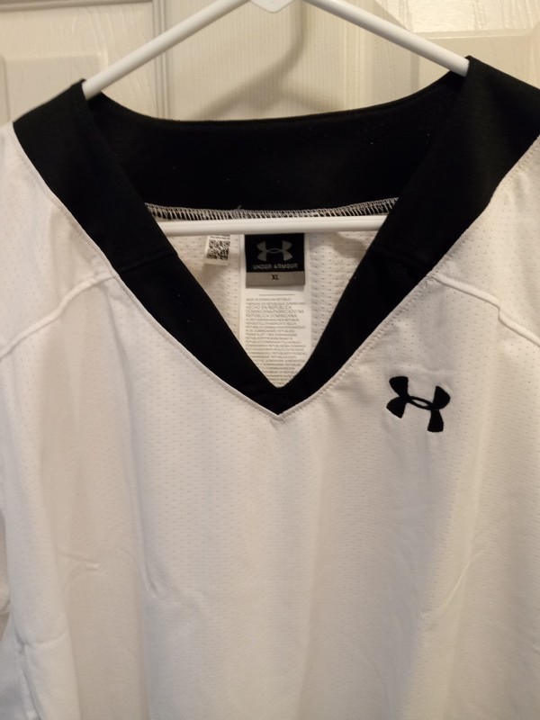 men's under armour pullover/jersey style/black, white/xl/new no tags gallery
