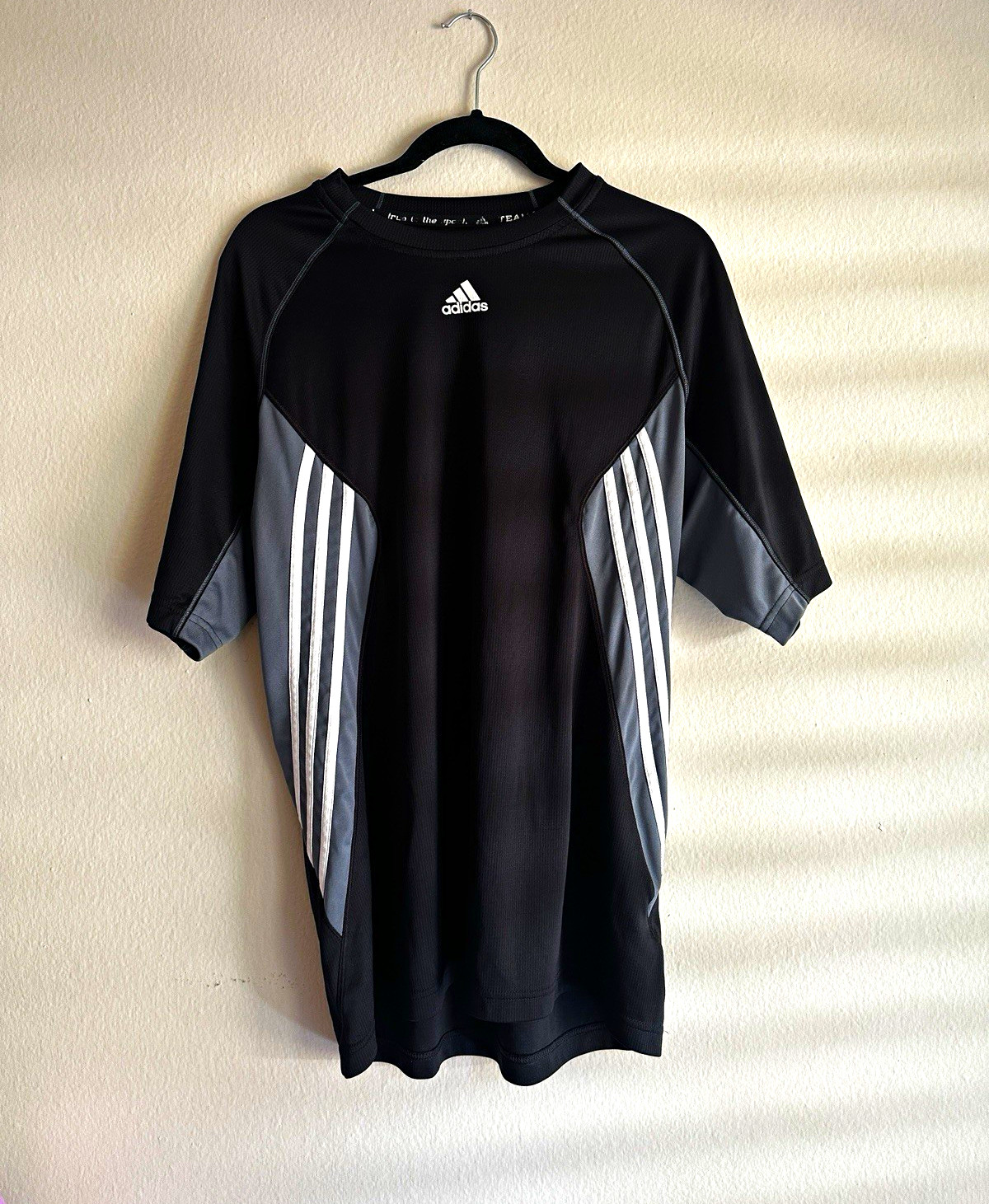 adidas Team Men's L Colorblock Crew Neck Stretch Gym Training T-Shirt gallery
