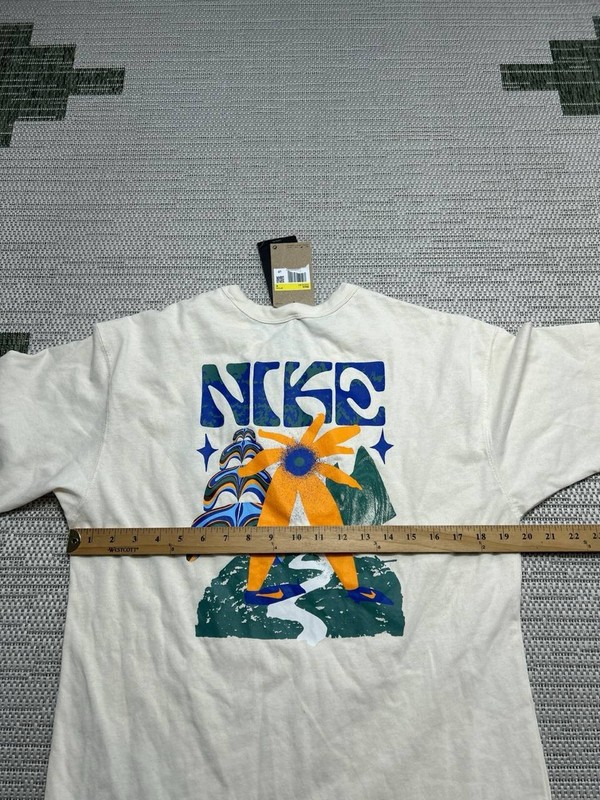 Nike Shirt Mens Small Beige Oversized Pullover New gallery