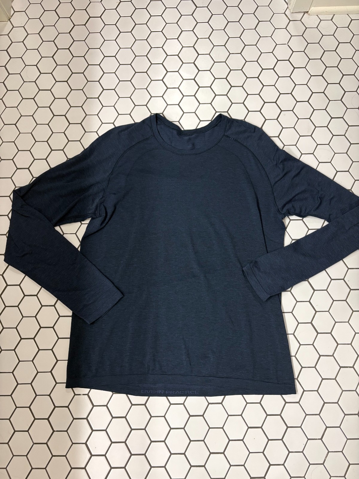 Lululemon Metal Vent Tech Long Sleeve Shirt Mens 2XL Blue Performance Active Gym gallery