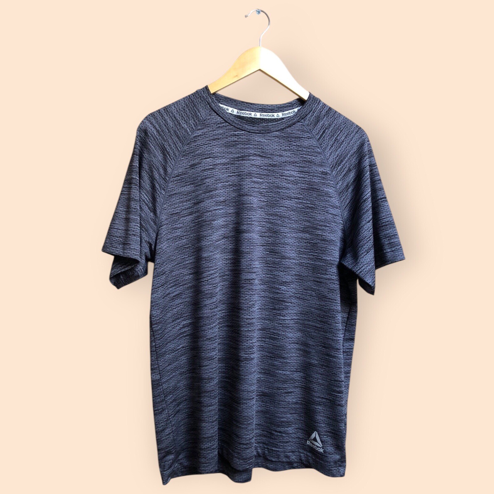 Reebok MENS Performance Wear Short Sleeved Active T-shirt Dark Grey MENS Medium gallery