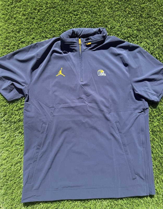 Jordan Men’s Michigan Wolverines 2024 Sideline Coach SS 1/2 Zip Jacket | Large gallery