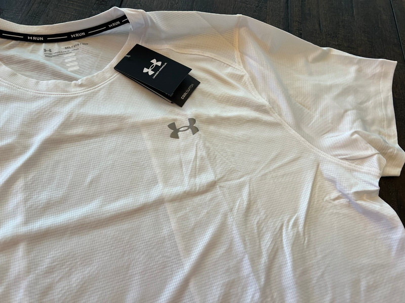 NWT - Mens UNDER ARMOUR - Coolswitch - Fitted White Short Sleeve Shirt (3XL) gallery