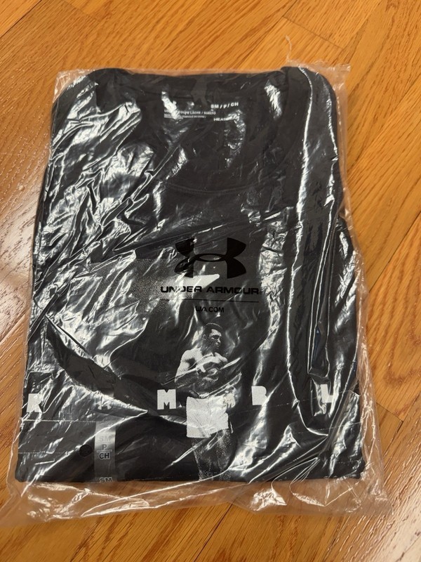Under Armour Muhammad Ali Tee - Size Small gallery