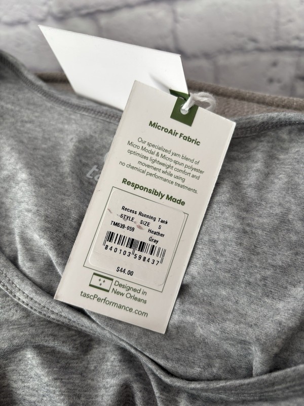 tasc performance Sleeveless shirt Men’s S Heather Gray Recess Running Tank NWT gallery