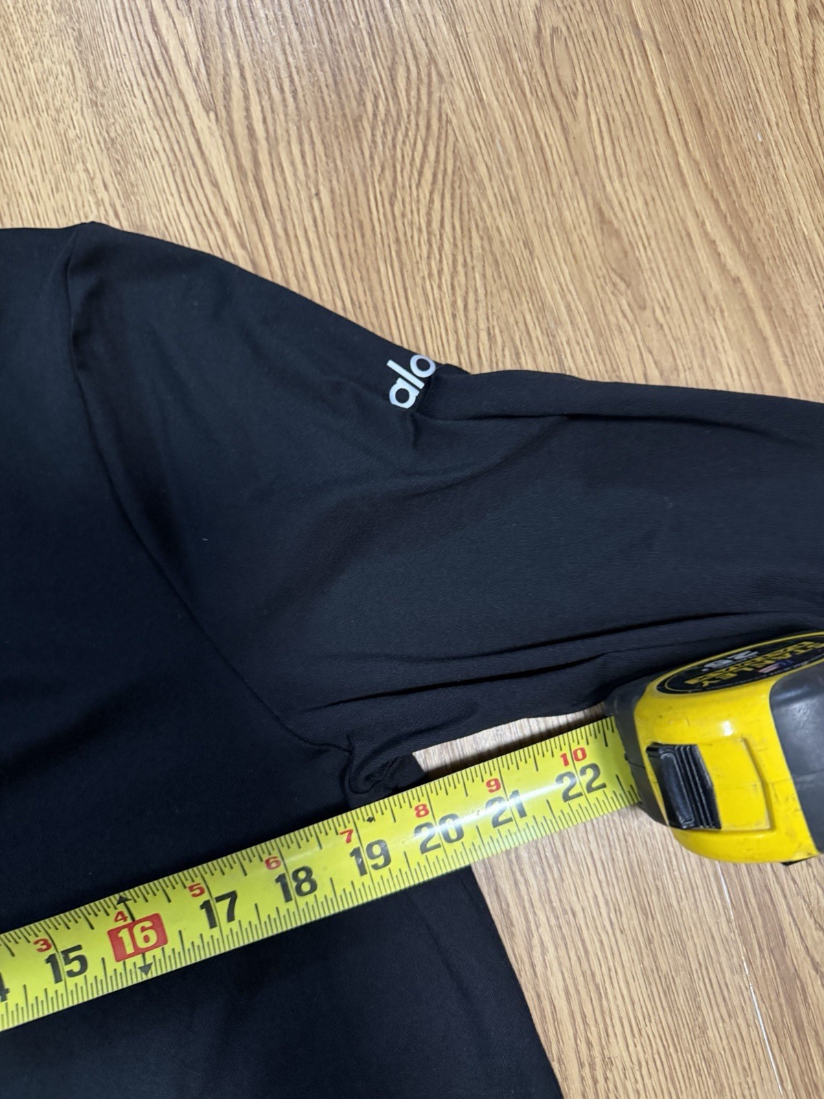 Alo Yoga Conquer 1/4 Zip Reform Long Sleeve Black Men’s Size M gallery