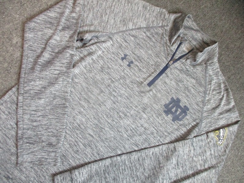 MENS UNDER ARMOUR NOTRE DAME IRISH SHAMROCK SERIES 1/4 ZIP PULLOVER SIZE SMALL gallery