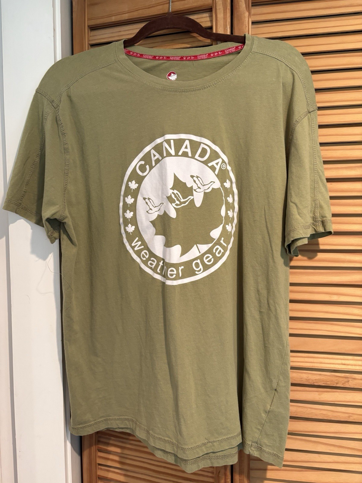 Canada Weather Gear men’s olive green short sleeve t-shirt Gorpcore Outdoors gallery
