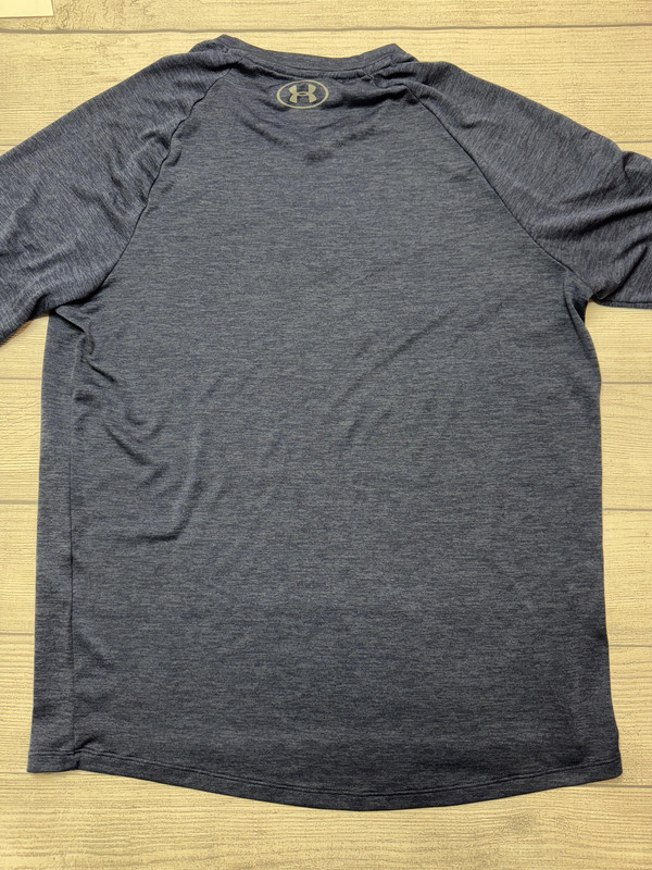 Under Armour Tech Shirt Mens Medium Blue Long Sleeve Athletic Performance gallery