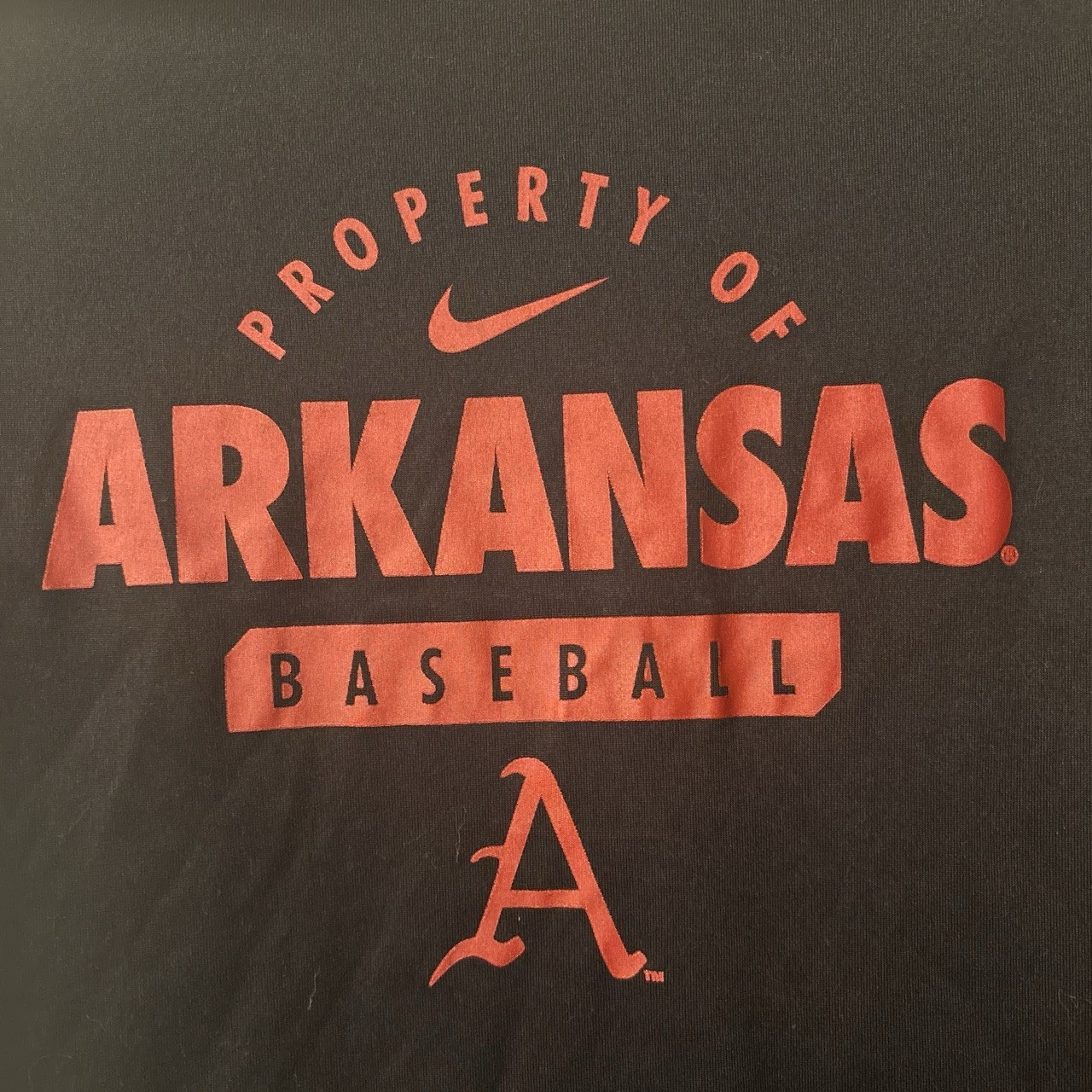 Nike Dri-FIT The Nike Tee Arkansas Baseball Youth M SS Crew Neck Tee Black/Red gallery